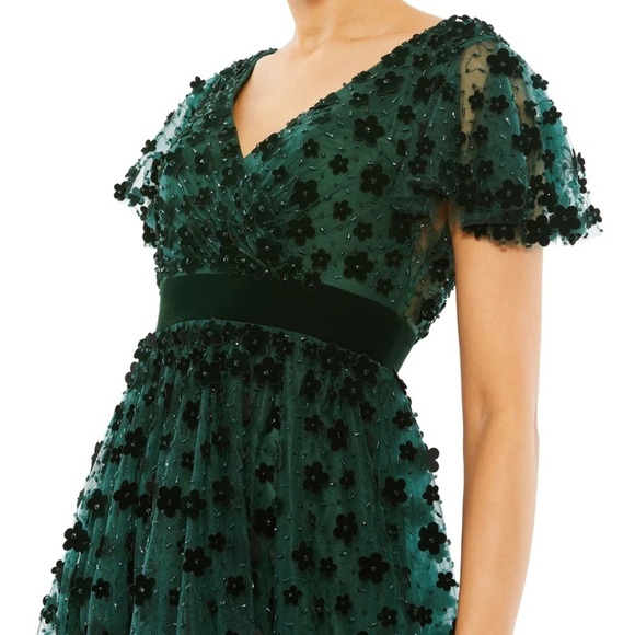 Mac Duggal 67854 NWT EMBELLISHED BUTTERFLY SLEEVE VELVET HEM MIDI DRESS - Picture 3 of 12